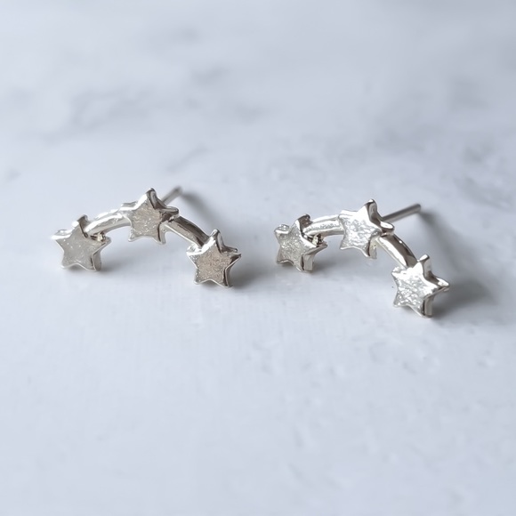 CLEARANCE $7!  Silver Star Tiny Crawler Earrings - Picture 5 of 7